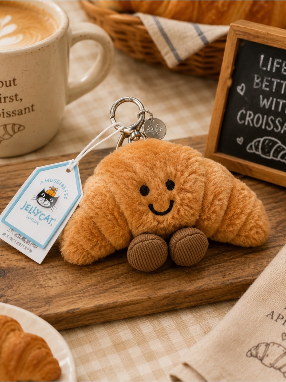 🥐 Jellycat Amuseable Croissant Bag Charm – New With Tags
